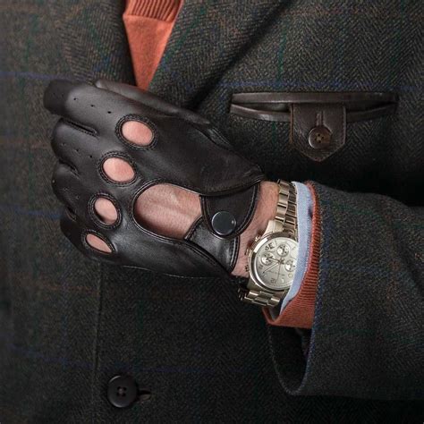 The 15 Best Driving Gloves for Men in 2023