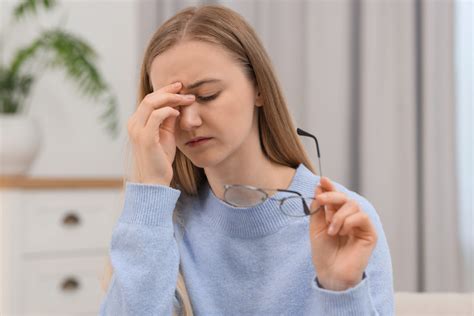 Best Medicine for Eye Pain: Causes, Remedies & Treatments