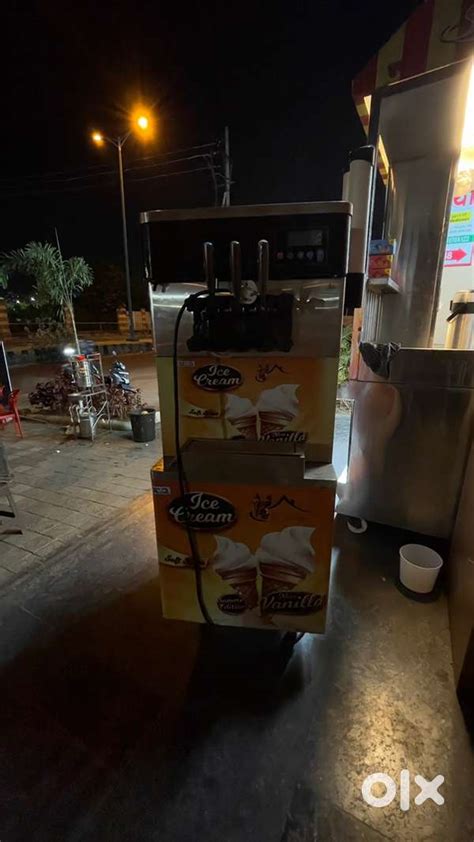 Ice Cream Softy Vending Machine, Model Type: Floor Model - Fridges ...