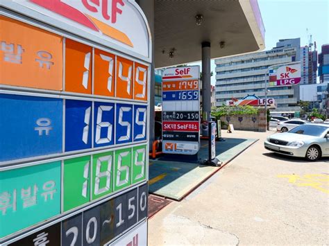 Global jet fuel, diesel prices poised to surge more than crude as Iran ...