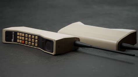 Motorola DynaTAC 8000X 的图像结果