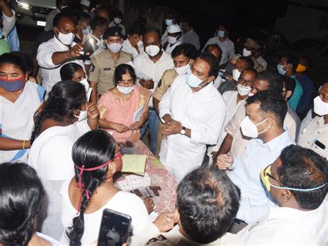 Over 20 kids fall sick in Eluru, get admitted to hospital with headache ...