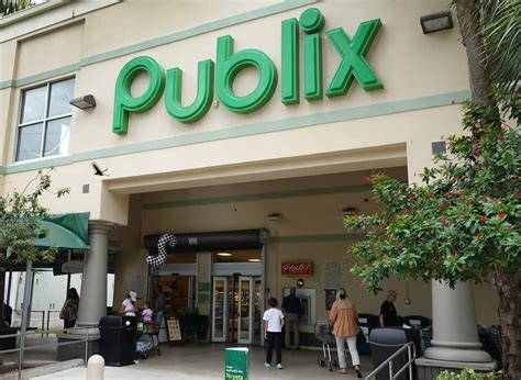 Publix vs Kroger: Which Grocery Store Is Actually Better? - 24/7 Wall St.