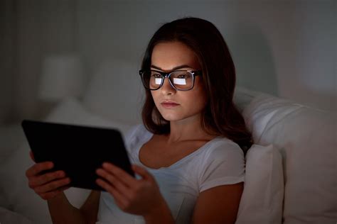 Blue Light in Skincare: What Is It and Do You Really Need Protection ...