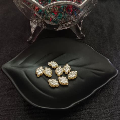 Kriaa Off White Floral Pastable For Jewellery DIY – JewelEMarket