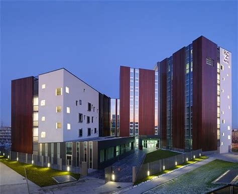 H2C HOTEL MILANOFIORI (Milan/Assago) - Hotel Reviews, Photos, Rate ...