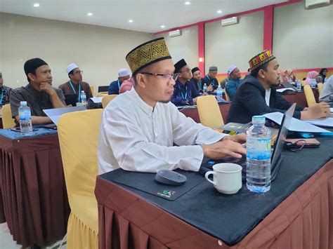 Menyosong Tahun Ajaran Baru, Dayah Darul Ihsan Abu Krueng Kalee Rampungkan Revisi Kurikulum ...