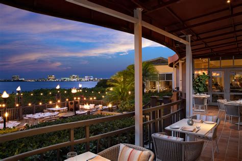 Oystercatchers Restaurant at Grand Hyatt Tampa Bay in Tampa | VISIT FLORIDA