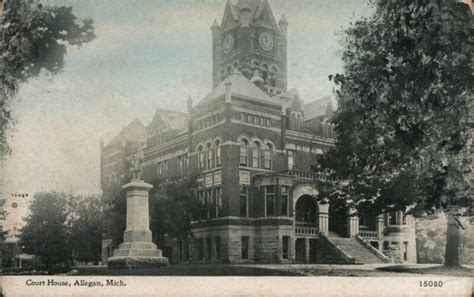 Court House Allegan, MI Postcard