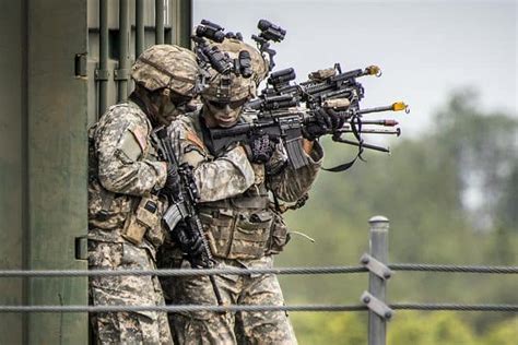 Army Rangers vs Marines: Key Differences Explained For 2026