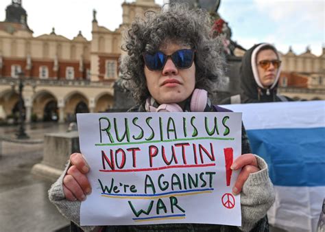 Anti-war Russians struggle to be heard - Atlantic Council