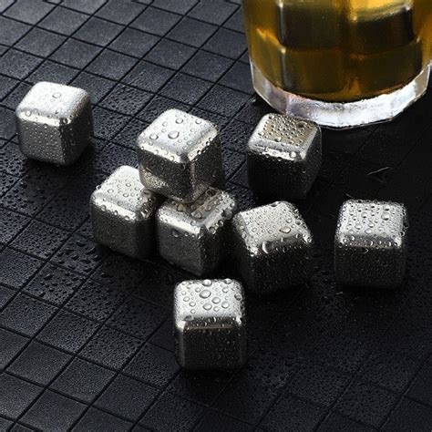 CHILLING STEEL ICE CUBES – Smokey Cocktail