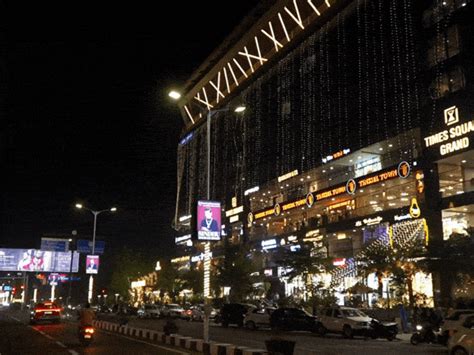 The iconic road from Pakwan Circle to Sindhubhavan was lit up, the ...