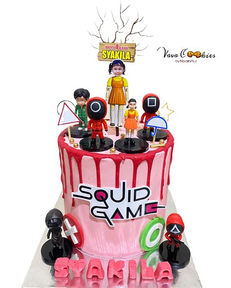 Squid Games Birthday Cake with Fondant Figures