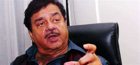 Shatrughan Sinha Talks About Defending Adipurush, Vikram Vedha ...