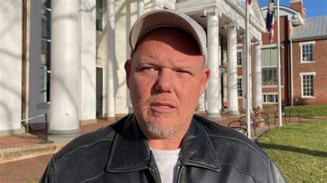 Gov. Youngkin pardons Loudoun County dad Scott Smith after arrest at ...