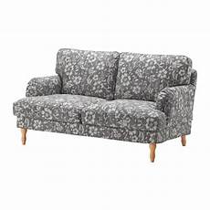 stock divani stocksund divano a 2 posti hovsten grigio bianco stock divani stocksund divano a 2 posti hovsten grigio bianco