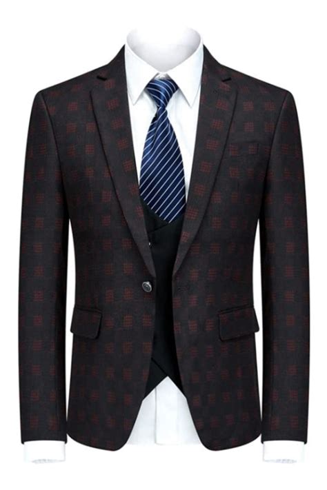 Red and Black Business Suit 的图像结果