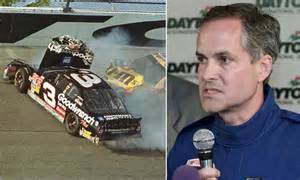 Doctor who tried to save NASCAR great Dale Earnhardt reveals what he saw