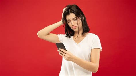 गलती से दोस्त का फोन नंबर हो गया है डिलीट? ऐसे करें रिकवर