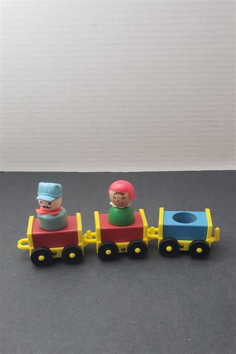 Fisher Price Little People Train Amusement Park Train Cars and Figures ...