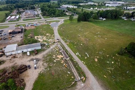 EF-1 tornado, packing 110 mph winds, confirmed in Grand Rapids area ...