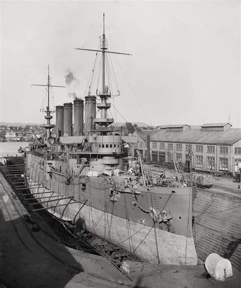 St Louis Class Cruiser USS Milwaukee