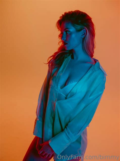 Barbara Dunkelman - White and Flowy Live on OF : r/RTGirls