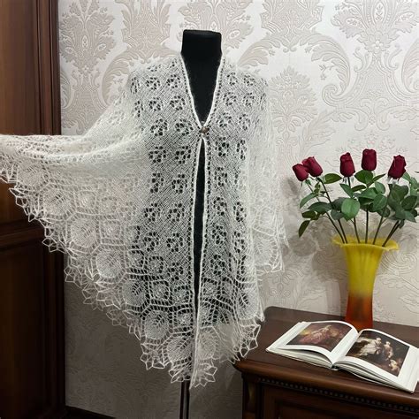 Шаль Альпийская фиалка ( косынка, платок, бактус, накидка) в интернет ...