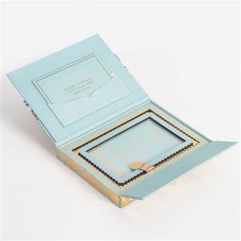 Elegant Blue and Gold Box – Upani