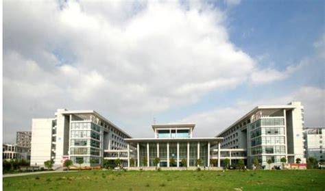 8号教学楼（知行楼）-湖北职业技术学院机电工程学院