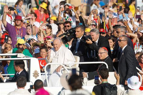 Pope Francis to 1.5 million youth in Portugal: Be 'beacons of hope in ...