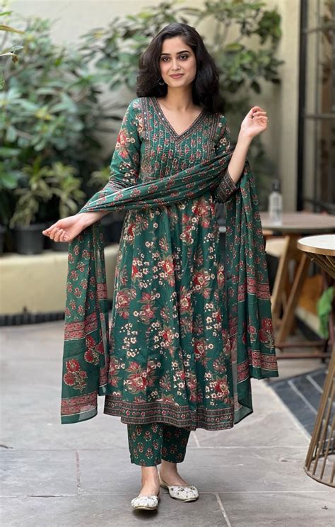 Surana green cotton suit set with mil cotton dupatta