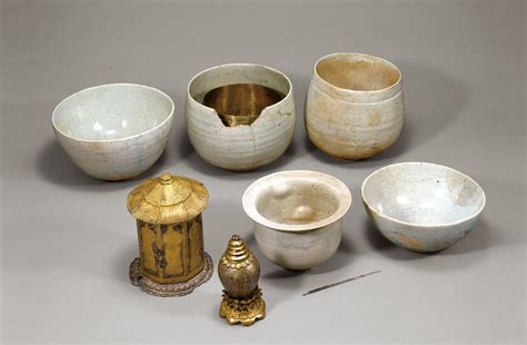 Smarthistory – Reliquary set offered by Yi Seonggye (King Taejo of the Joseon dynasty)