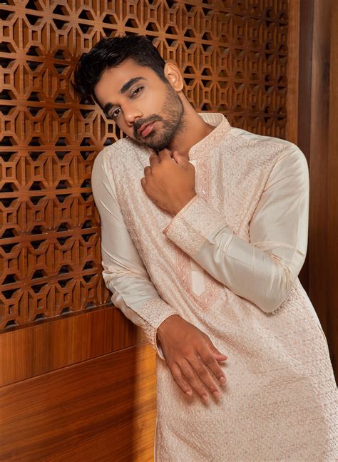 Pink Hand Embroidered Kurta Set – Darshika Menswear