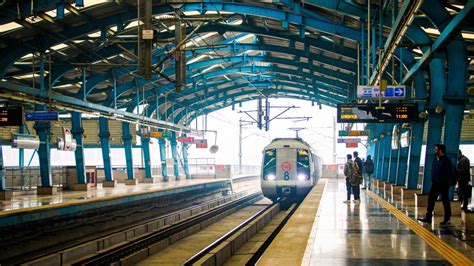 Vishwavidyalaya Metro Station in Delhi: On Yellow line Delhi Metro