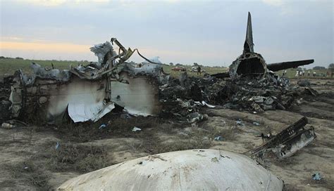 历史上的今天6月22日_2000年武汉航空343号班机在武汉遭雷击坠毁，造成机上42人及地面7人遇难。