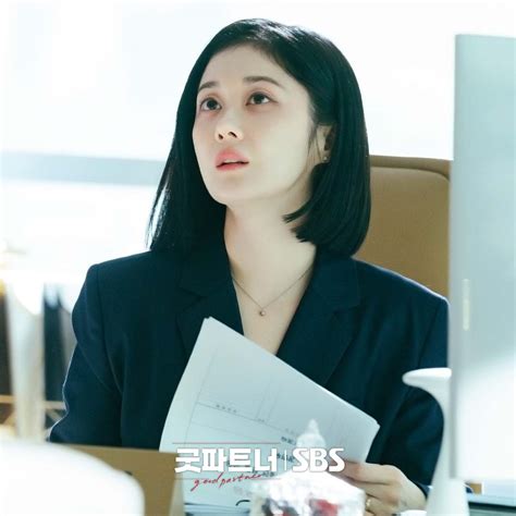 Ji Seung Hyun And Han Jae Yi Have Close Ties To Jang Nara In “Good ...