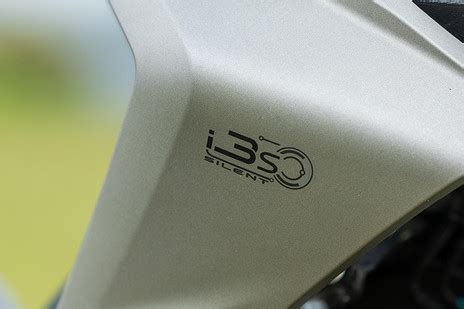 Hero Xoom 160 Specs & Features, Configurations, Dimensions