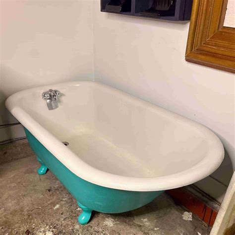 Antique Cast Iron Tub Value at Sheila Tejada blog