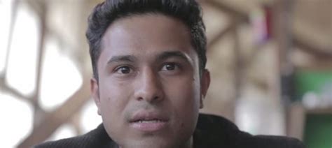 Comedian gets the finger from Delhi women law students for his sexist jokes