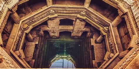 8 Stunning Stepwells Of Gujarat To Visit In 2026 - Flamingo Travels