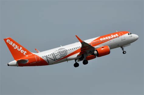 easyJet Flight Makes Emergency Landing Amid Unruly Passenger - Aviation A2Z