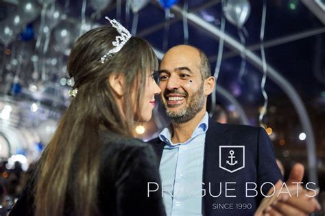 New Year’s Eve Cruise with Karaoke on the Bohemia Rhapsody | Avantgarde ...