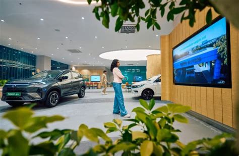 Tata Motors unveils two EV-exclusive showrooms in Gurugram, plans 50 ...