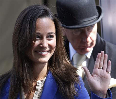 Pippa Middleton following Kate Middleton; Bride-to-be to arrive at ...