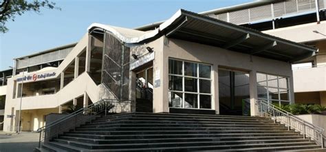 How Profitable For DMRC Advertise Game With Auction Of Station Names