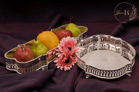 Trays and Platters – Barn 14