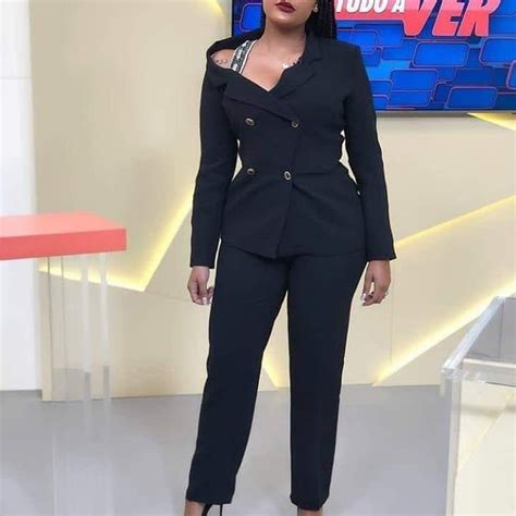 Professional Attire for Women 的图像结果