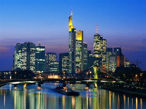https://wallup.net/wp-content/uploads/2019/09/340281-skyline-night-frankfurt-germany-cityscape-city-4000x3000-building-1.jpg?utm_source=chatgpt.com